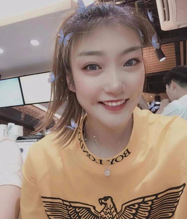 眼神有戏 身材劲瘦长腿满屏 2019-08-30 8月29日，肖战为《NeufMode九号摩登》拍摄的“温柔以战”主题时尚大片曝光。